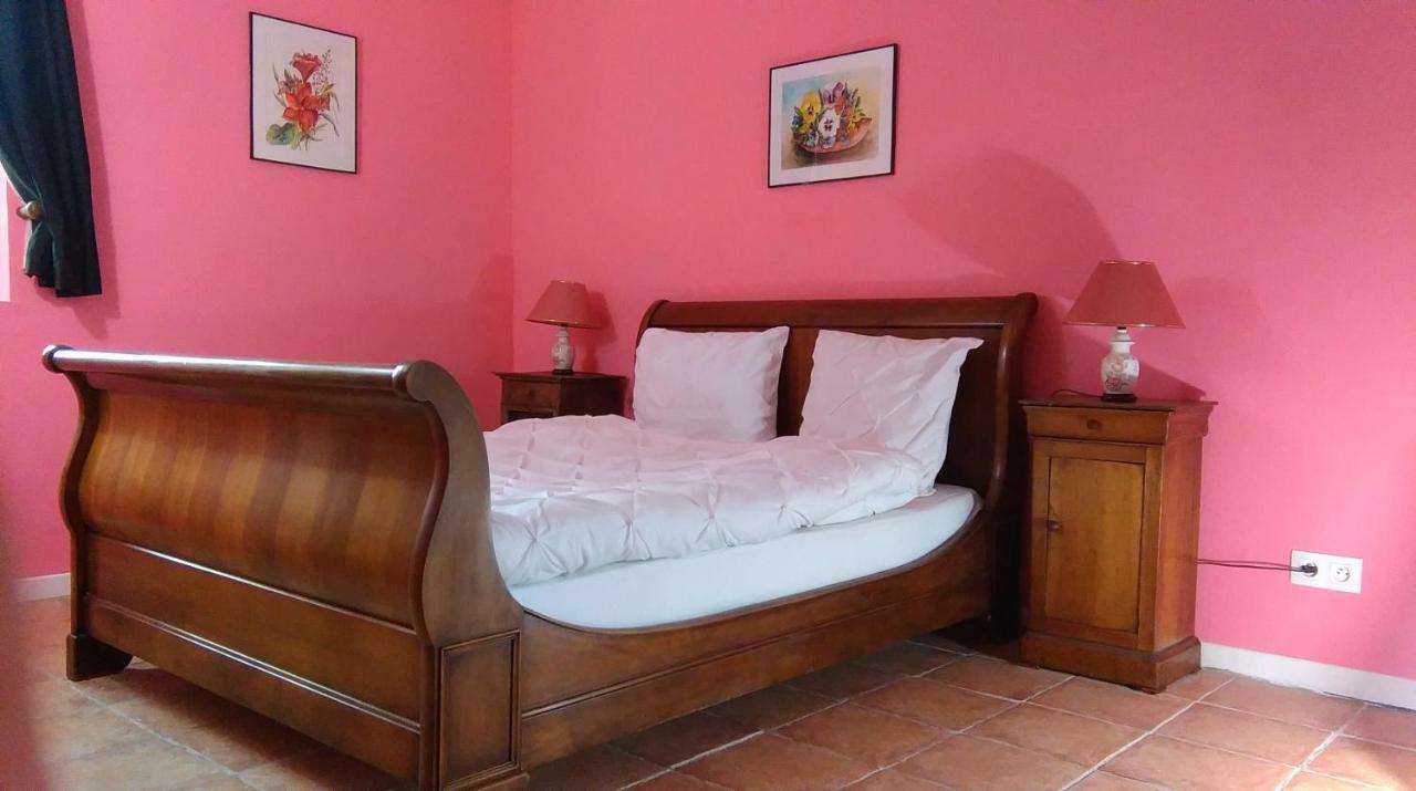 Le Douitel Bed & Breakfast Roncey Luaran gambar